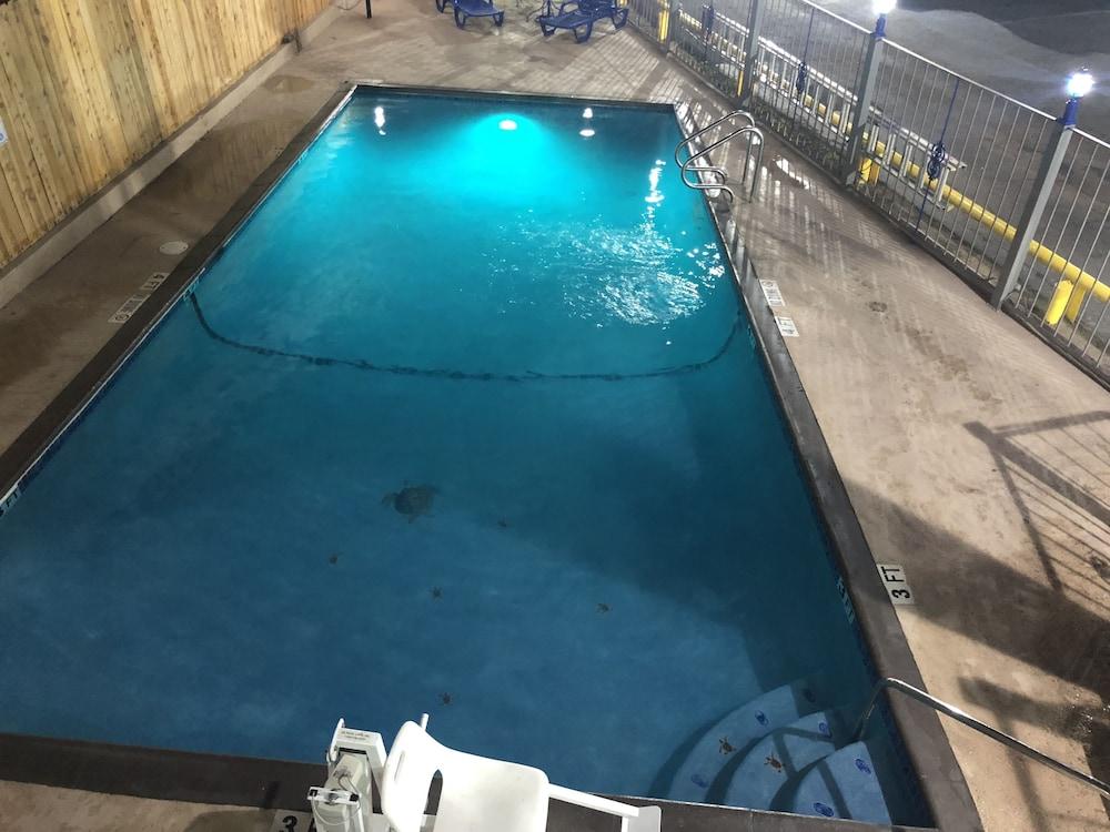 Super 8 By Wyndham Pearl District Downtown 2*