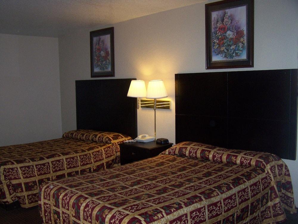 Super 8 By Wyndham Pearl District Downtown 2* San Antonio