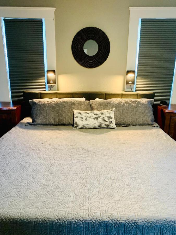 Pershing Place: Historic With Heated Spa/pool By Zoo, Pearl, Golf, Witte San Antonio