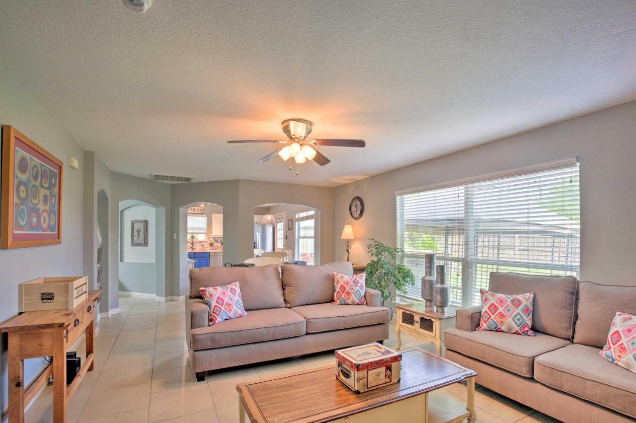 With Hot Tub - 1 Mi To Seaworld Holiday home *
