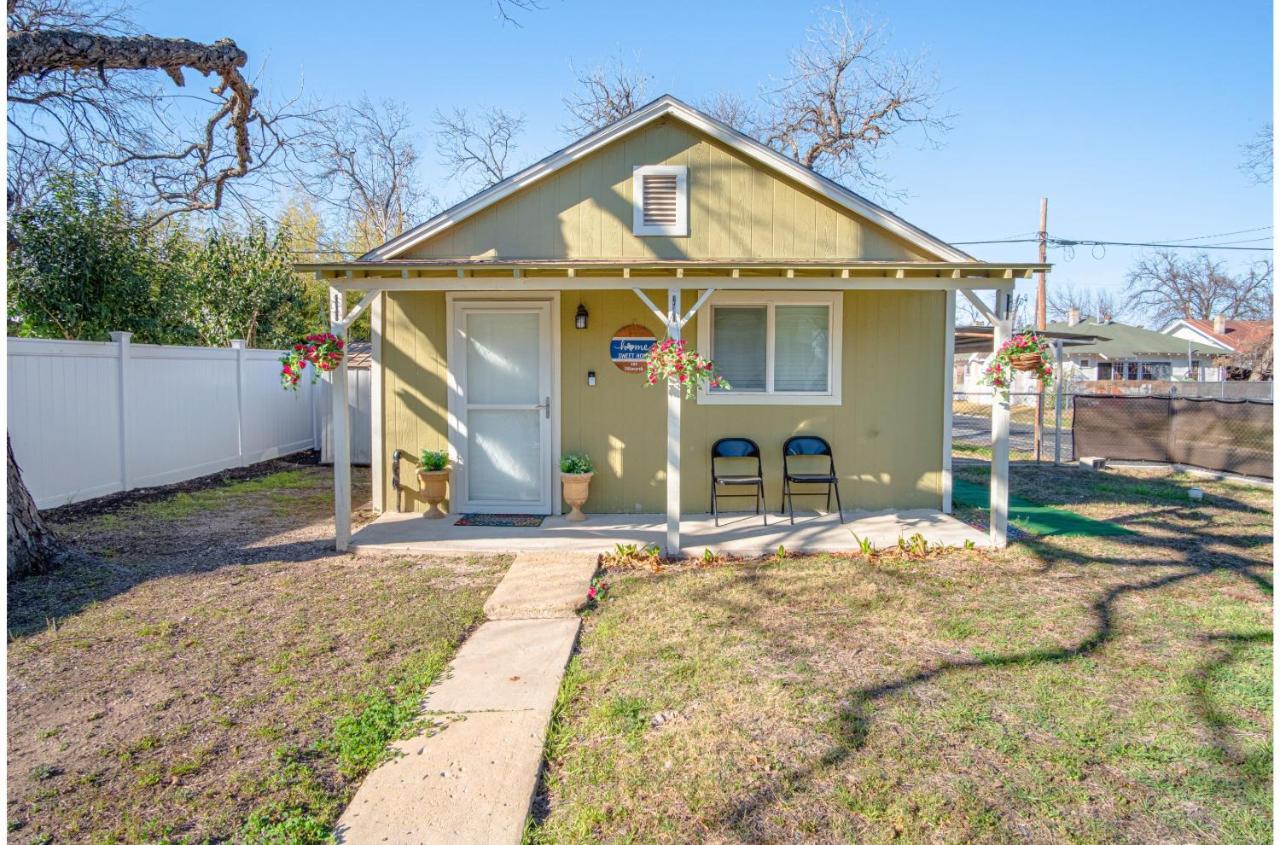 Guest house Stunning Cozy Downtown San Antonio