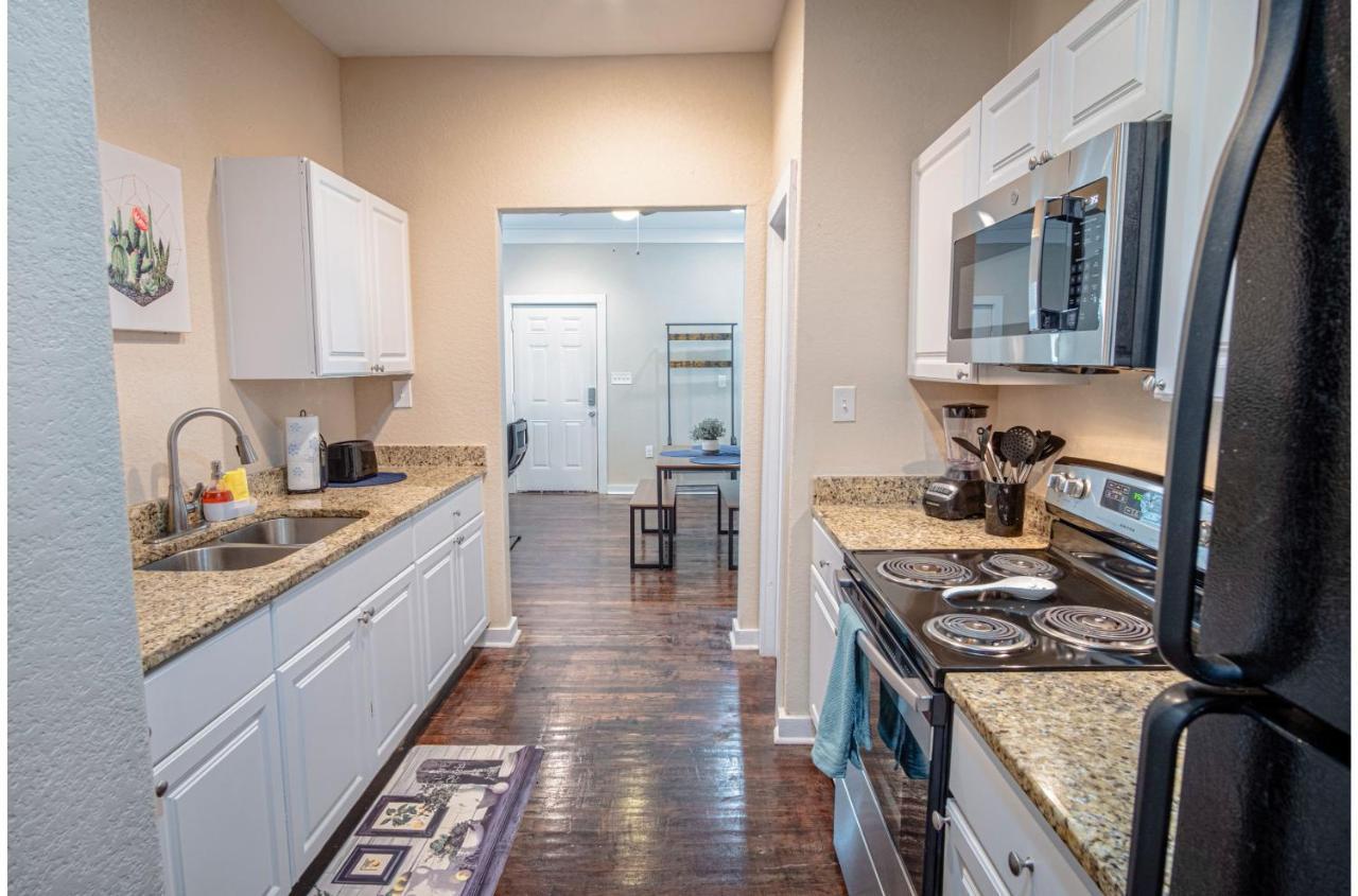 Fabulous Newly Renovated 2br1ba Near Downtown *