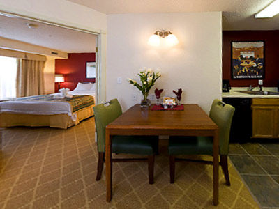 By Marriott Downtown Market Square Hotel