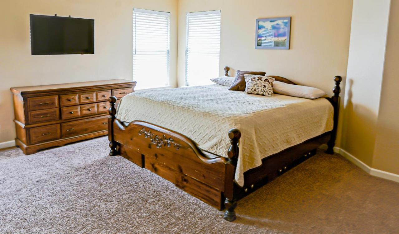 Holiday home Helotes Family Retreat *