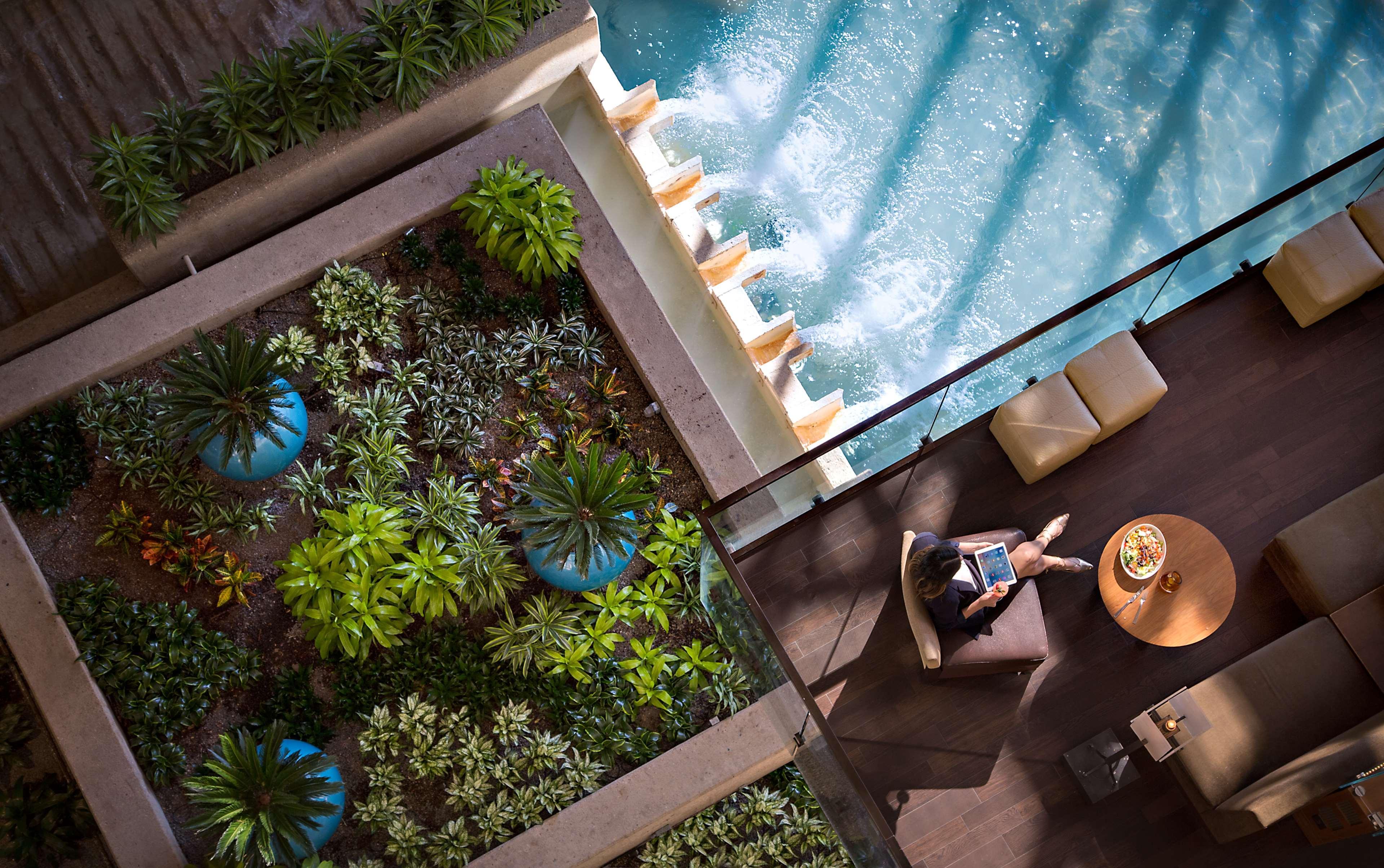 Hyatt Regency Riverwalk Hotel