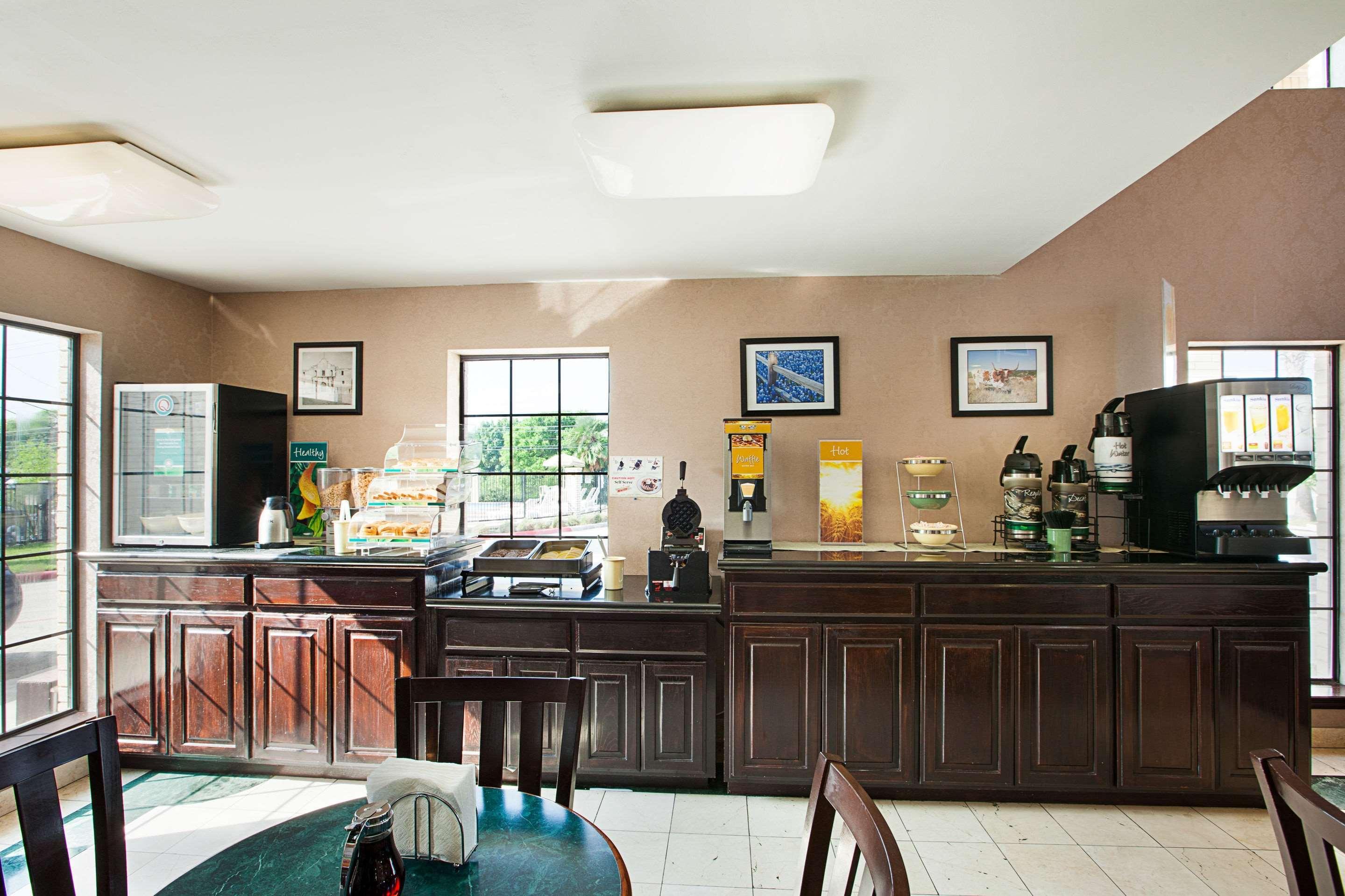 Inn Quality Near Medical Center 2*