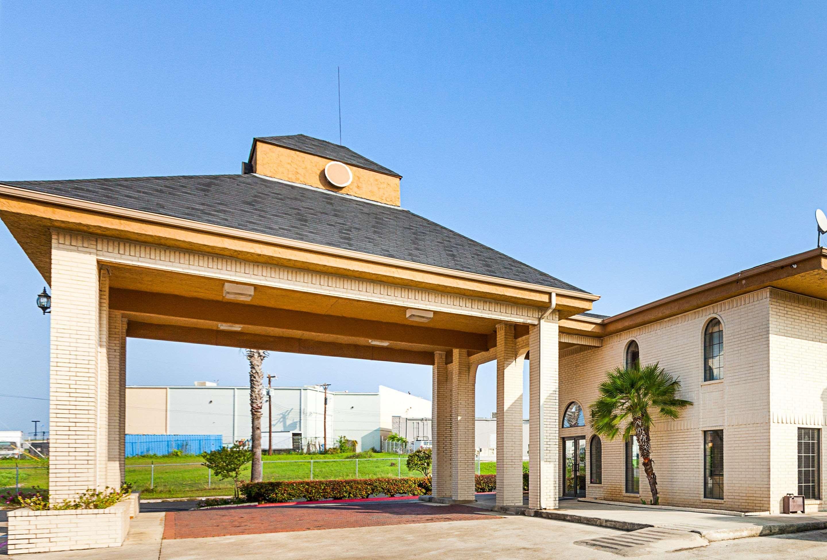 Inn Quality Near Medical Center 2*