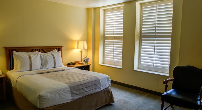The Crockett Hotel
