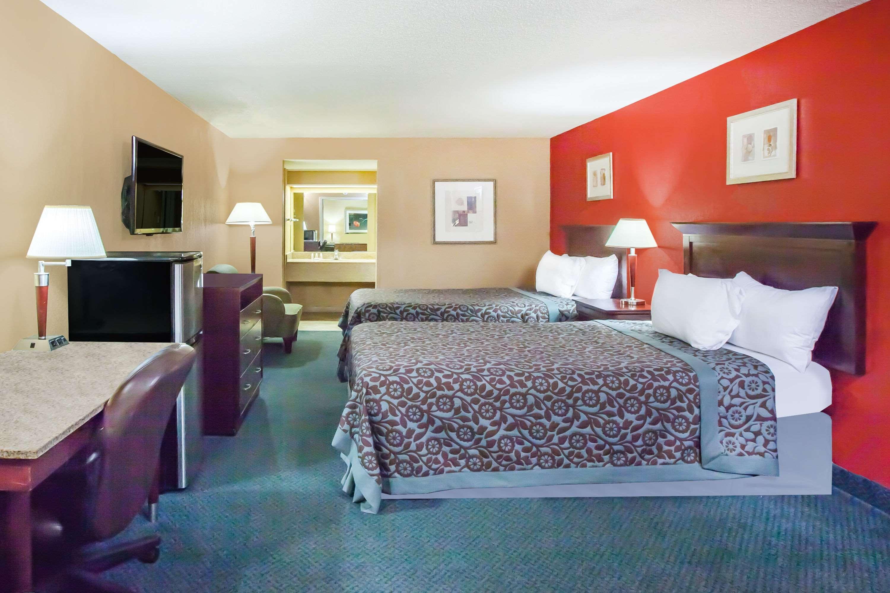 Days By Wyndham Alamo/riverwalk Motel
