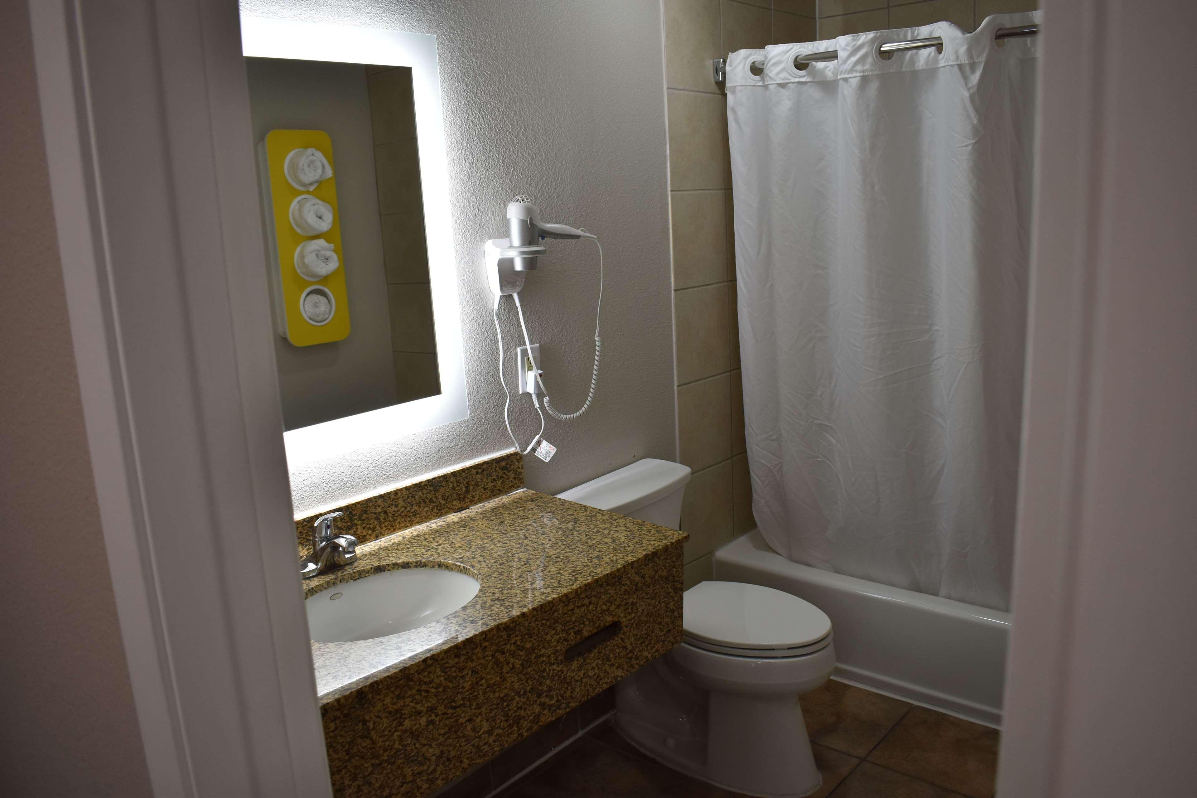 Motel Days By Wyndham Alamo/riverwalk