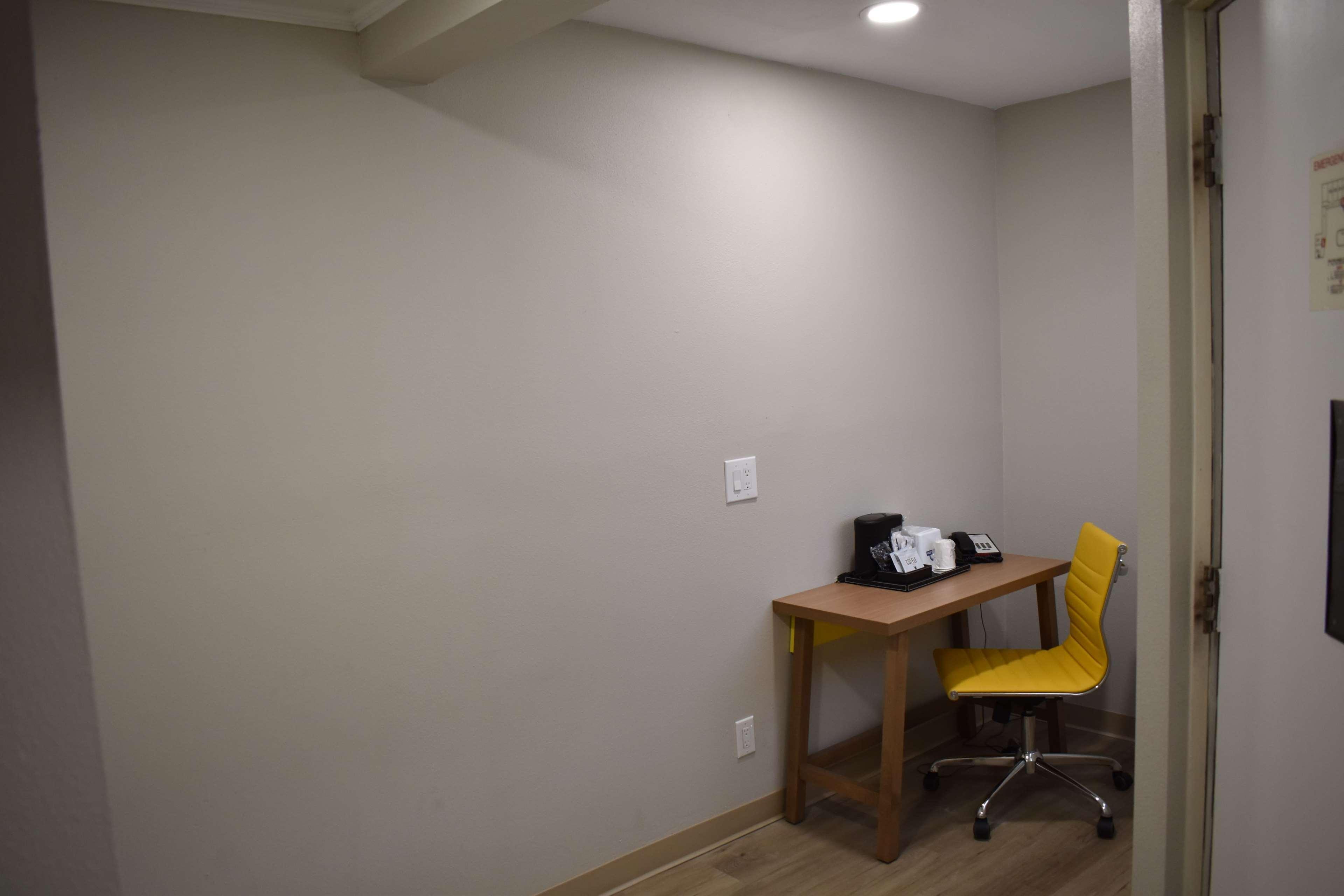 Days By Wyndham Alamo/riverwalk Motel 2*