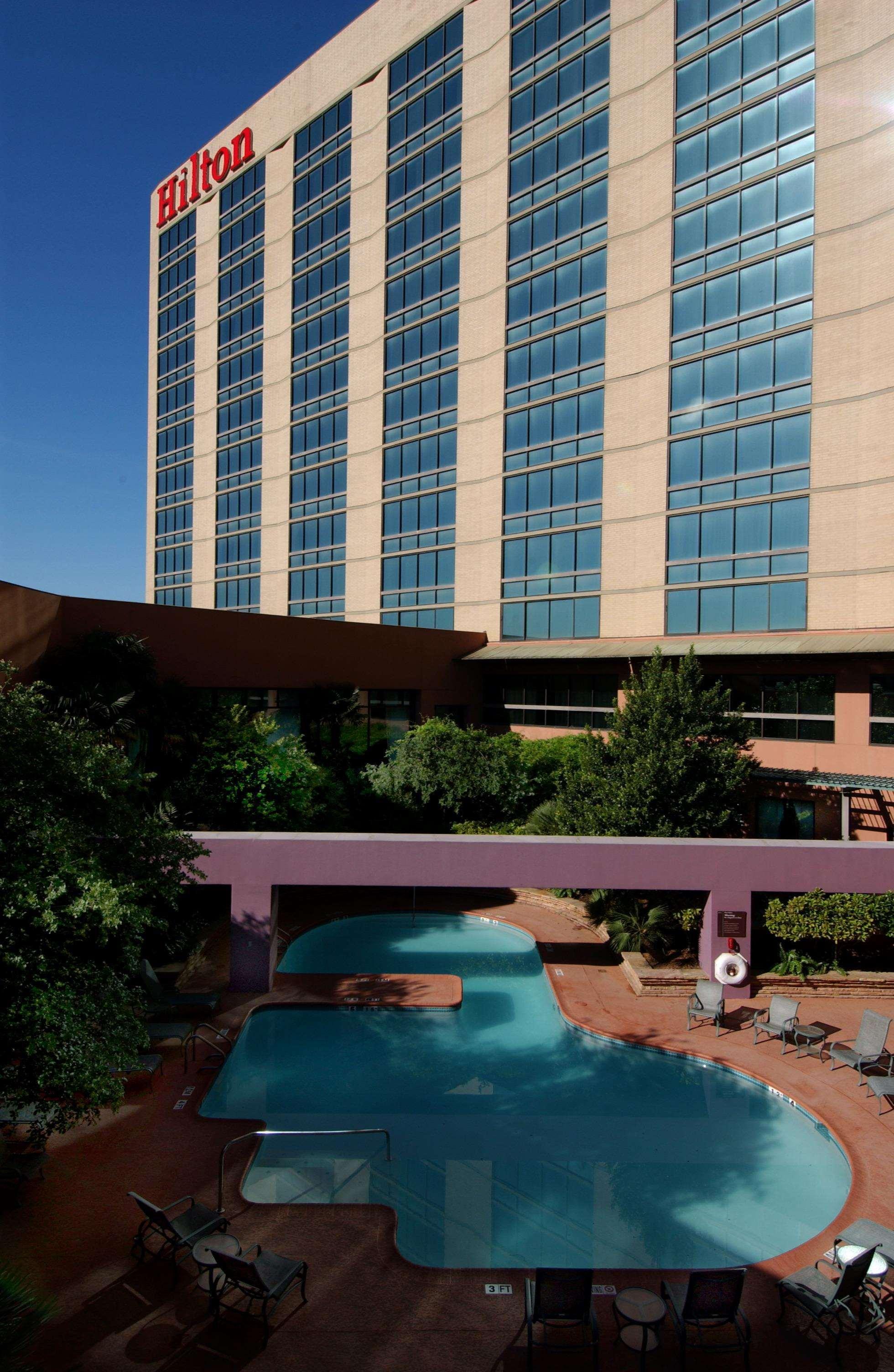 Doubletree By Hilton Airport Hotel
