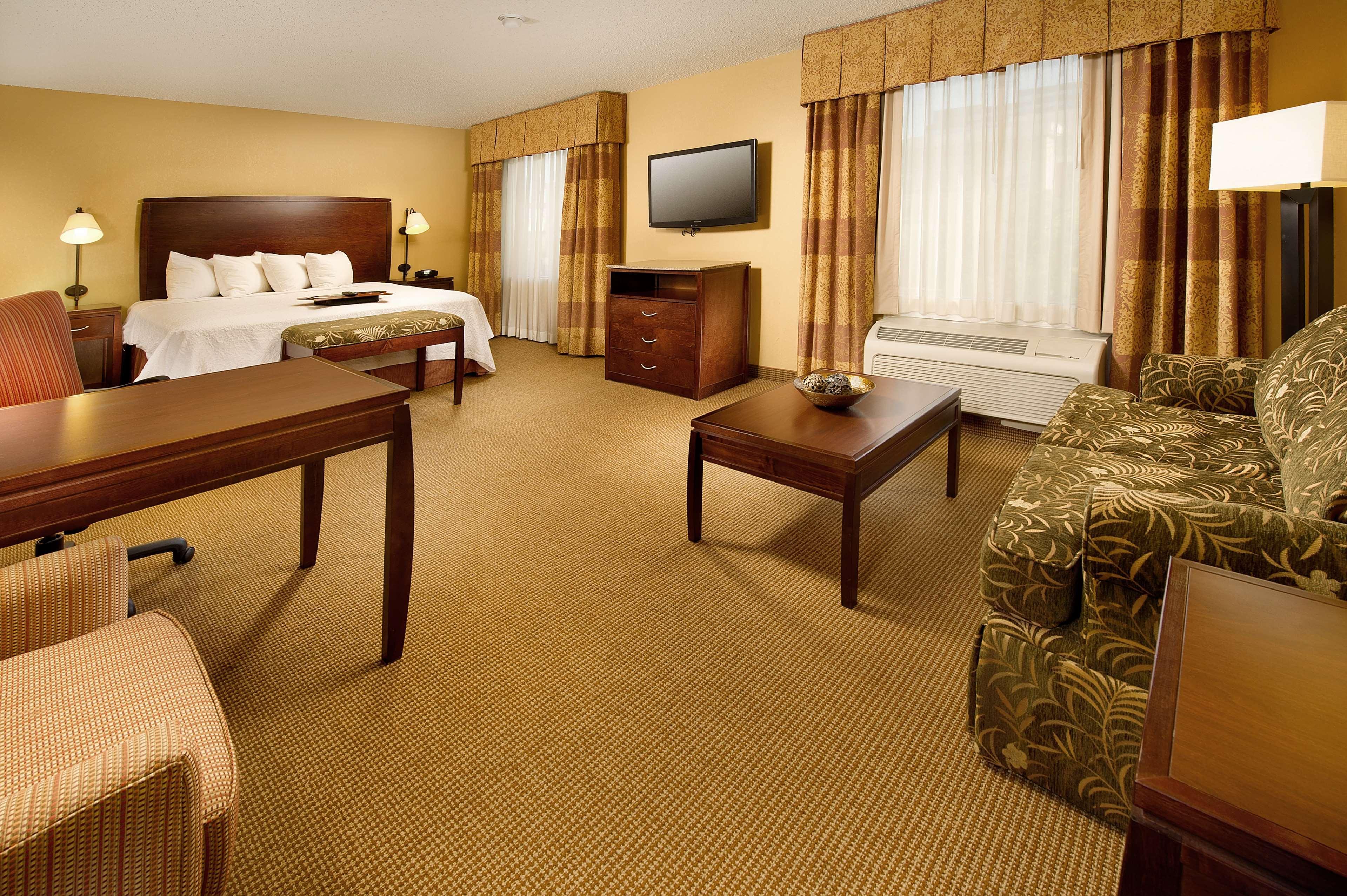 Hotel Hampton And Airport