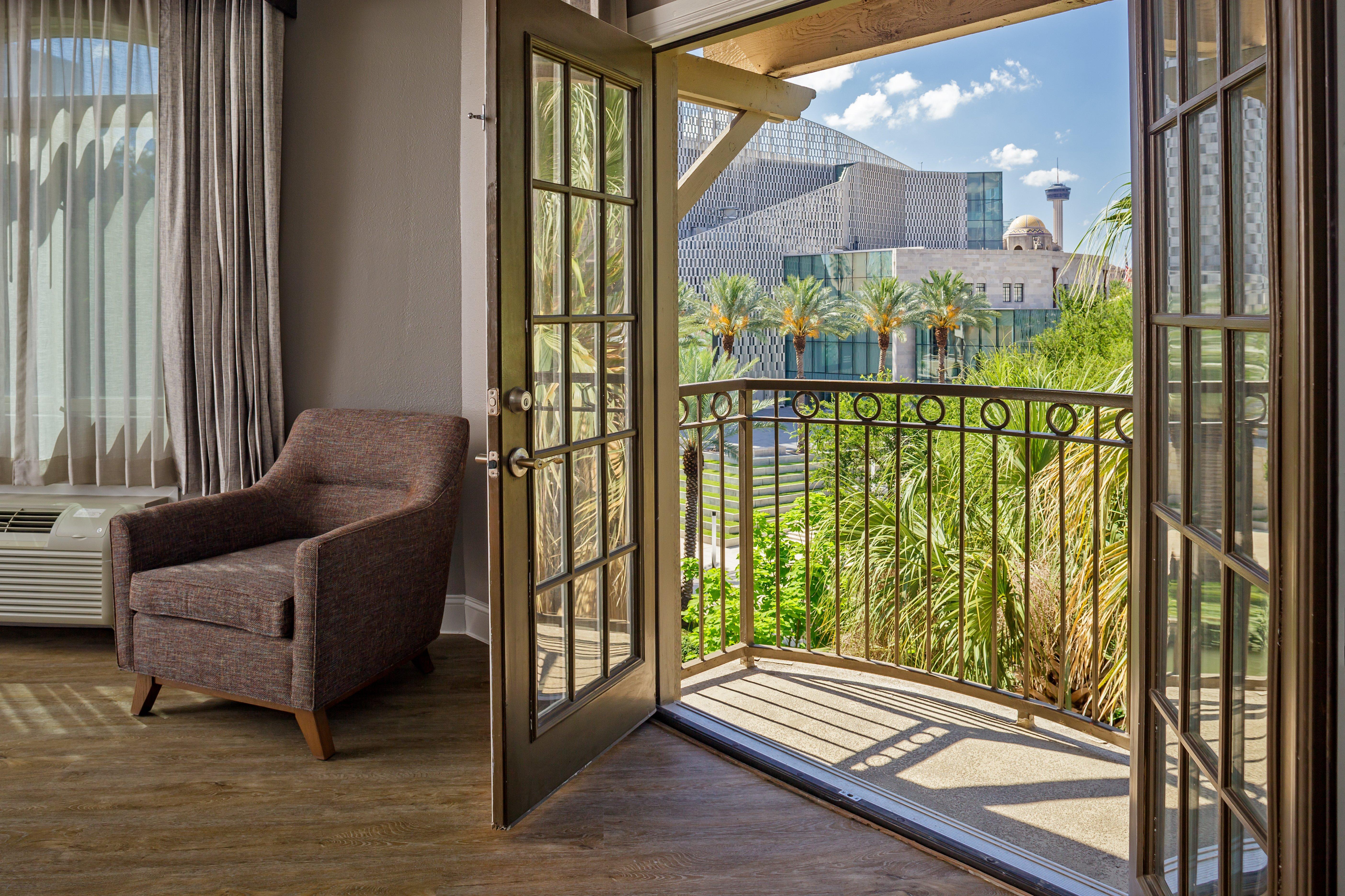 Hotel Indigo Riverwalk By Ihg 3*