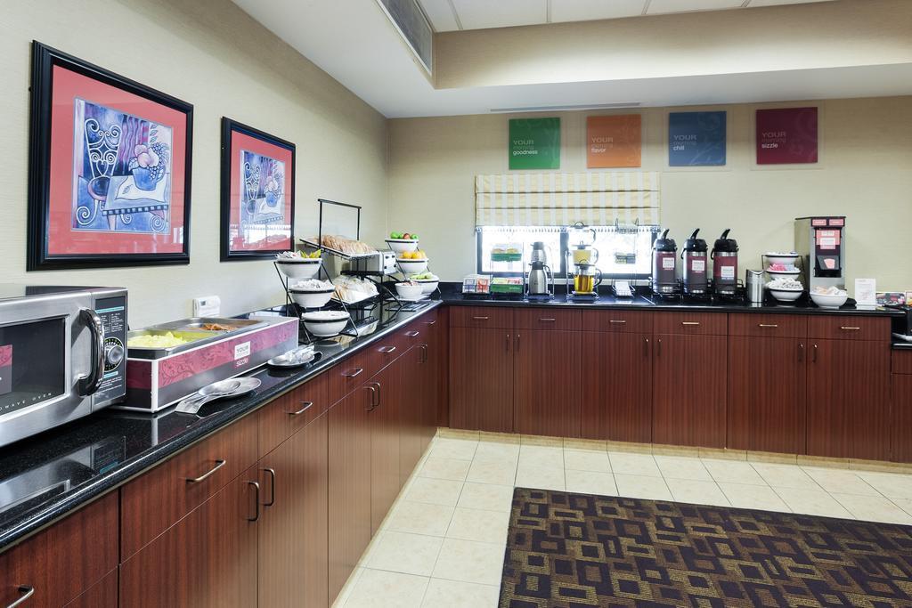 Hotel Spark By Hilton Airport