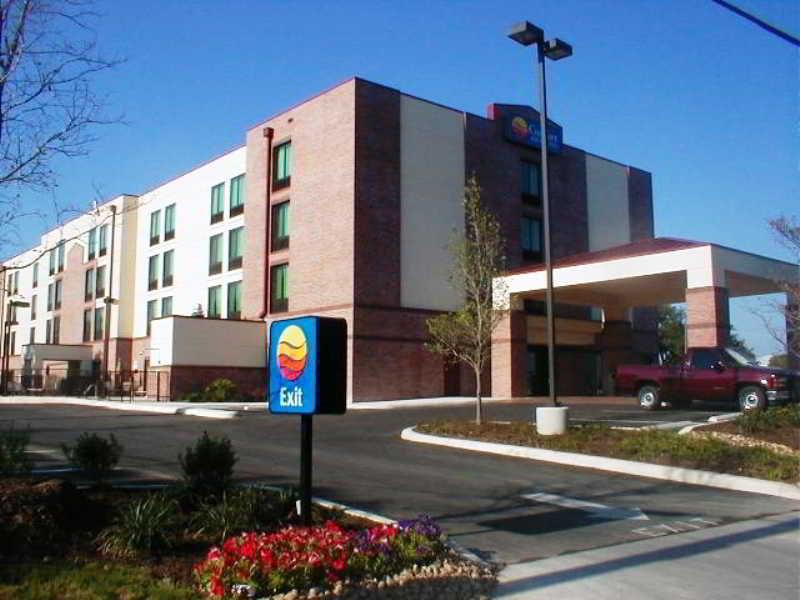 Hotel Spark By Hilton Airport