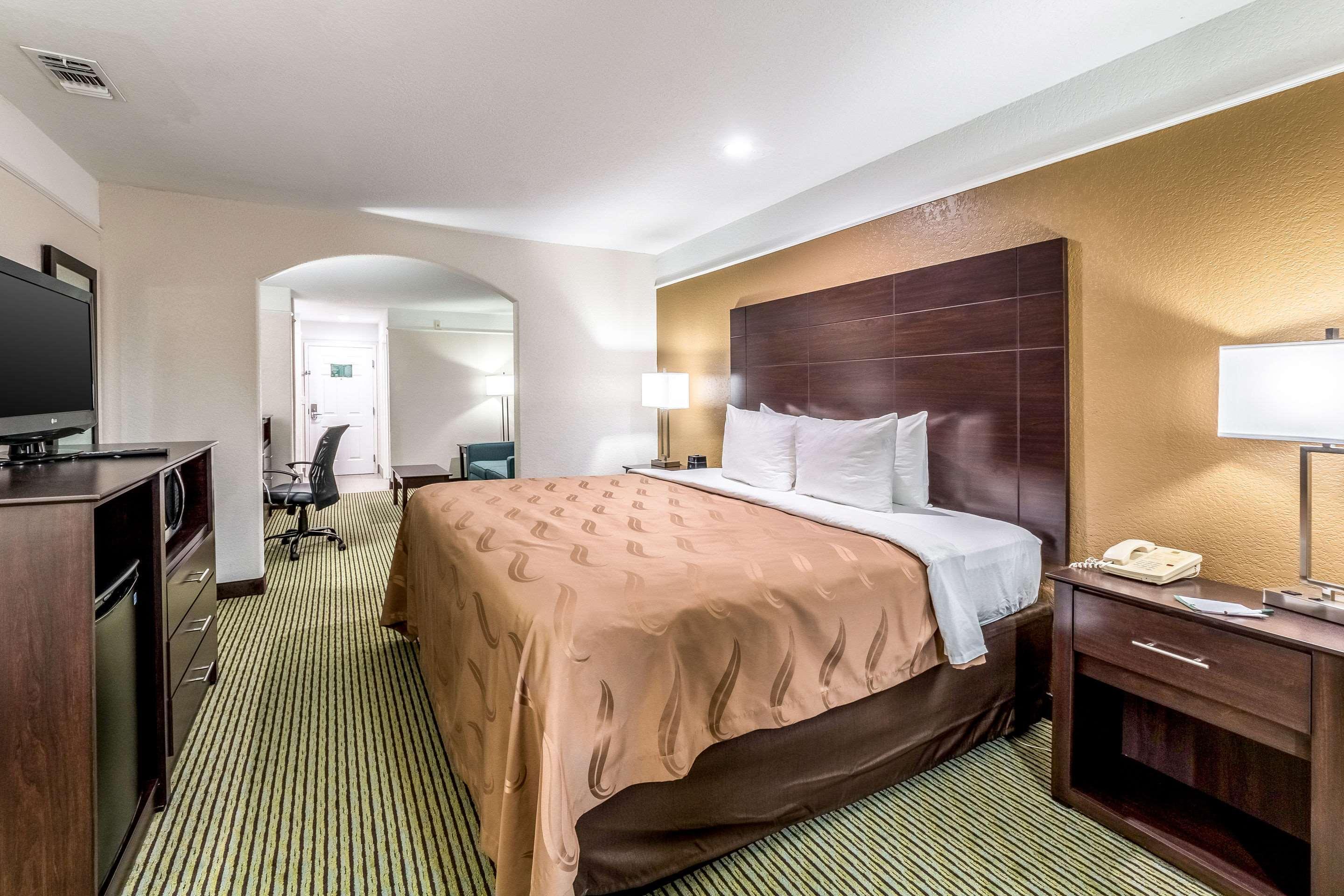 Quality & Seaworld North Hotel