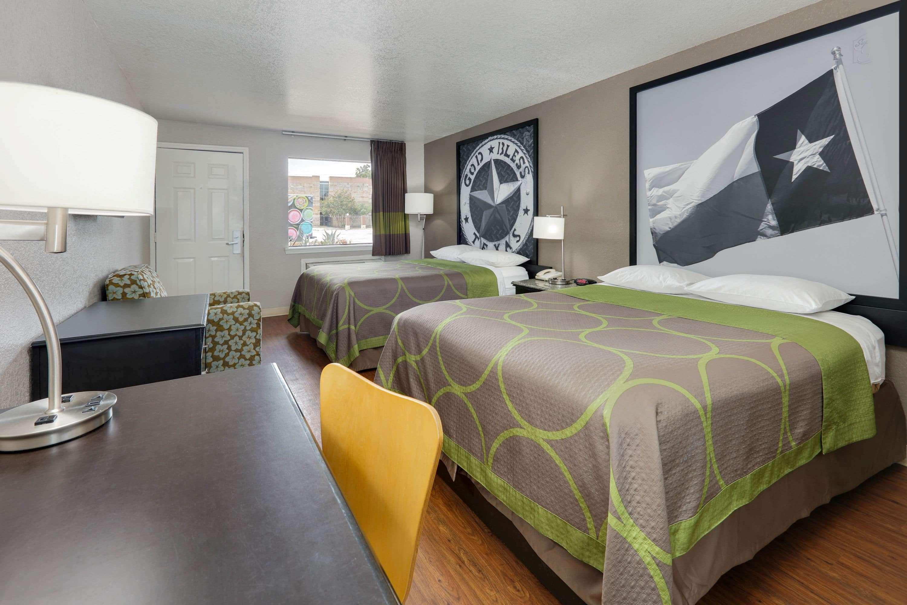 Super 8 By Wyndham Pearl District Downtown Motel San Antonio