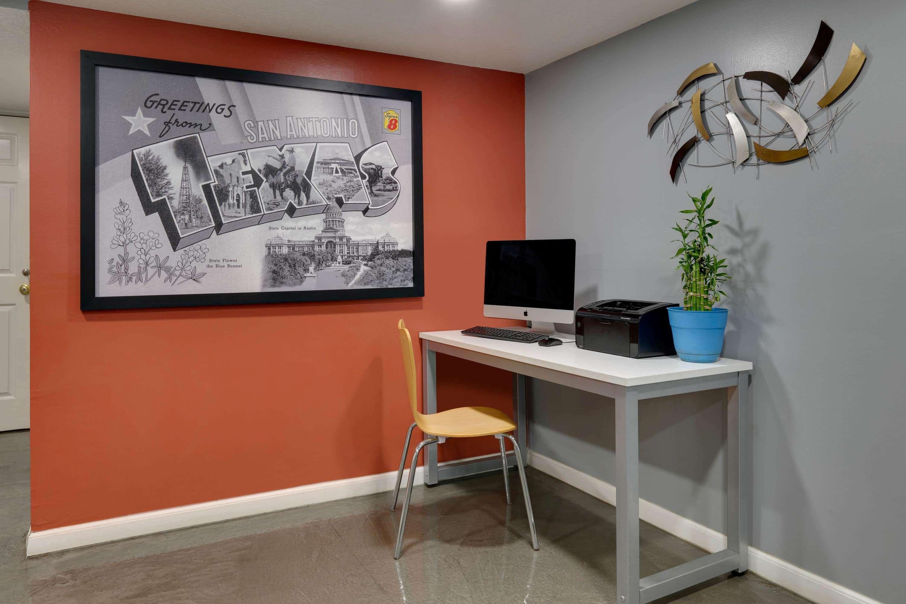 Motel Super 8 By Wyndham Pearl District Downtown San Antonio