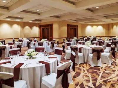 Doubletree By Hilton Airport
