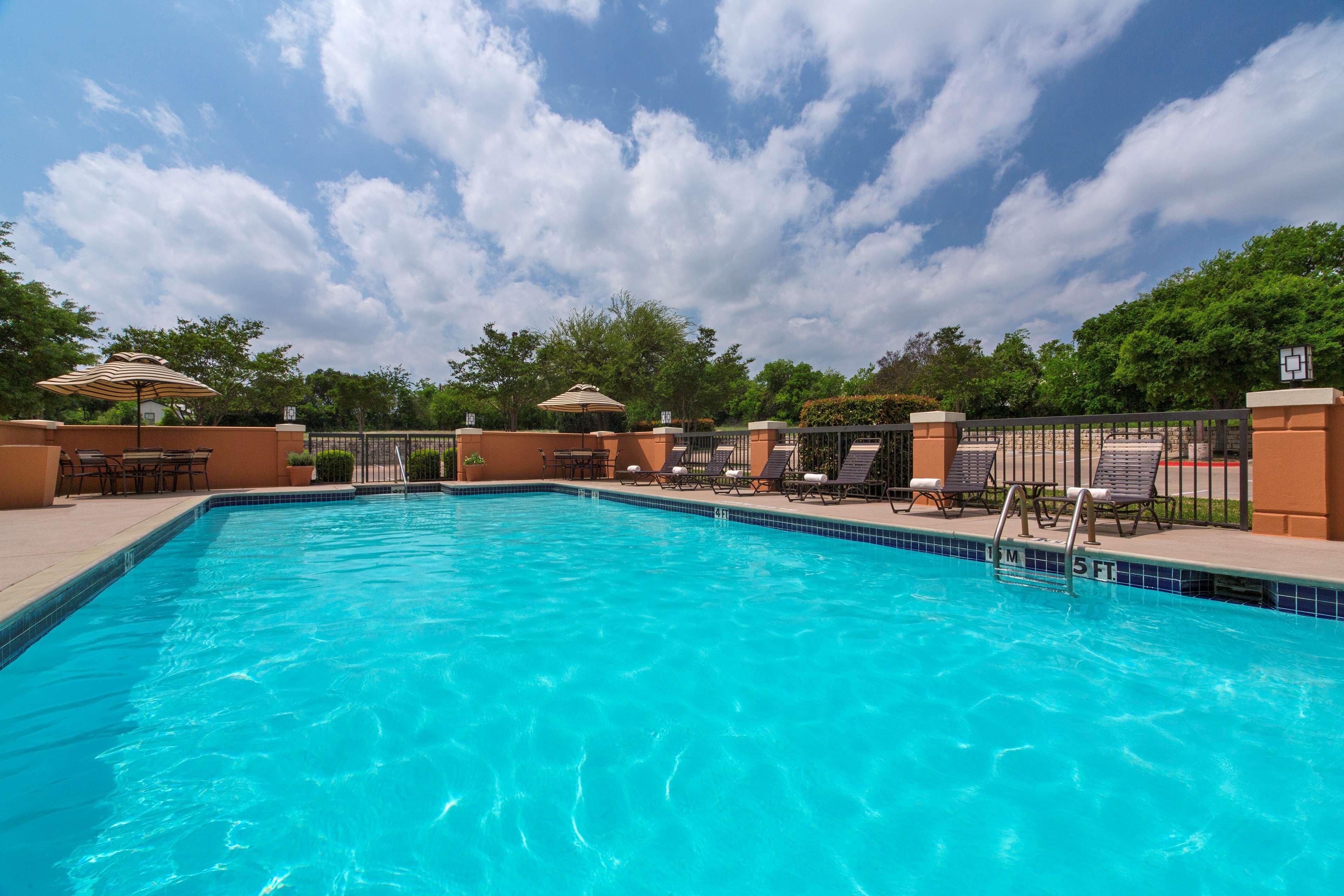 Hyatt Place Riverwalk Hotel
