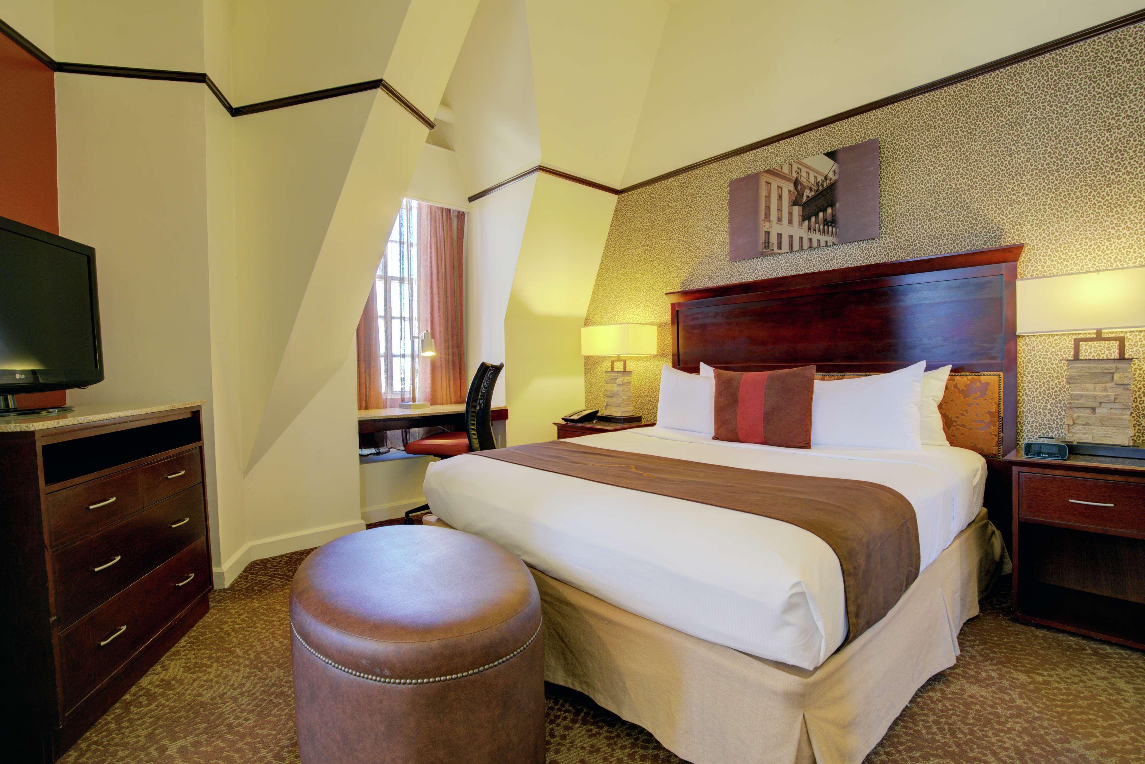 Hotel The Emily Morgan - A Doubletree By Hilton San Antonio