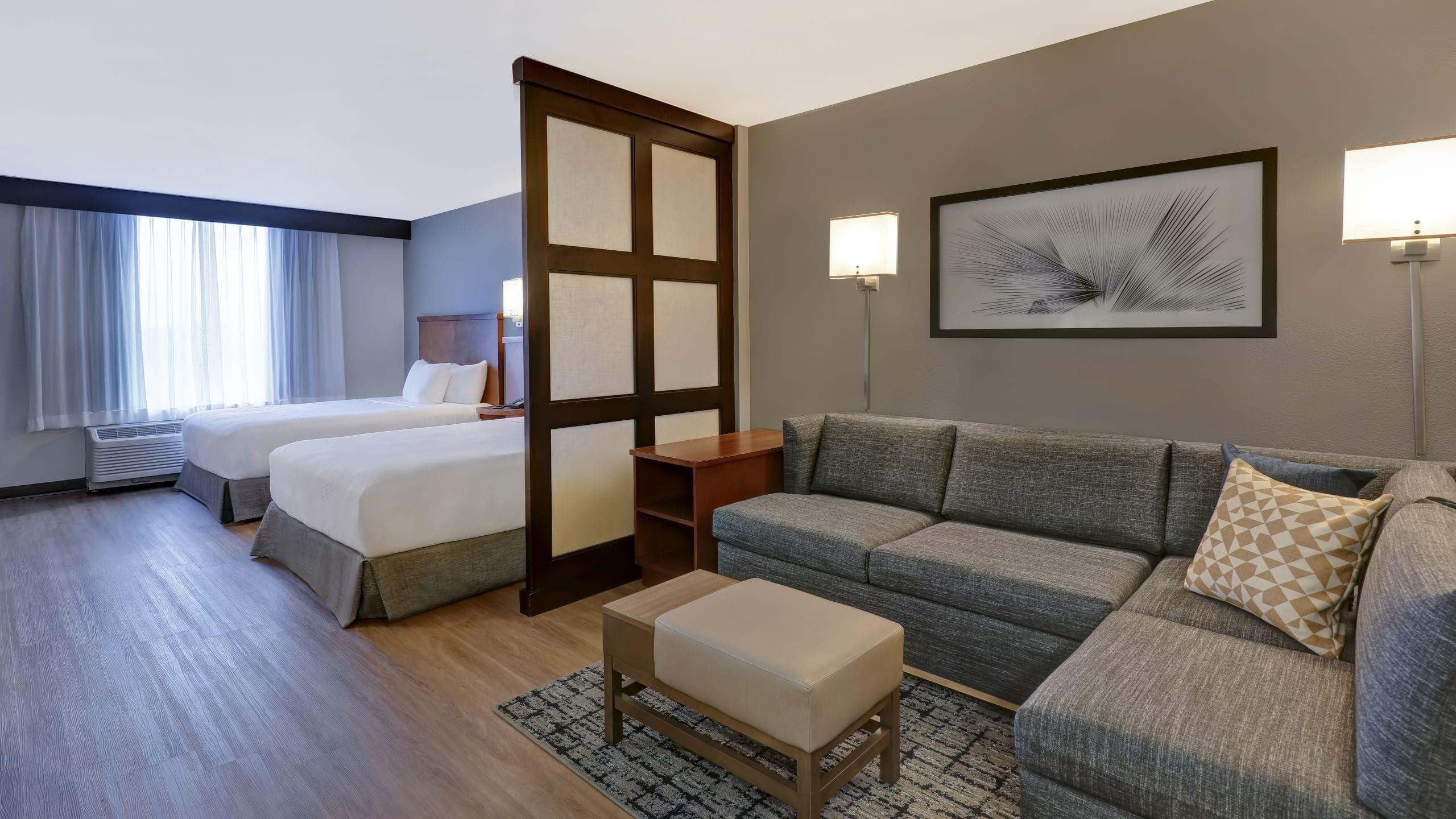 Hotel Hyatt Place North Stone Oak 3*