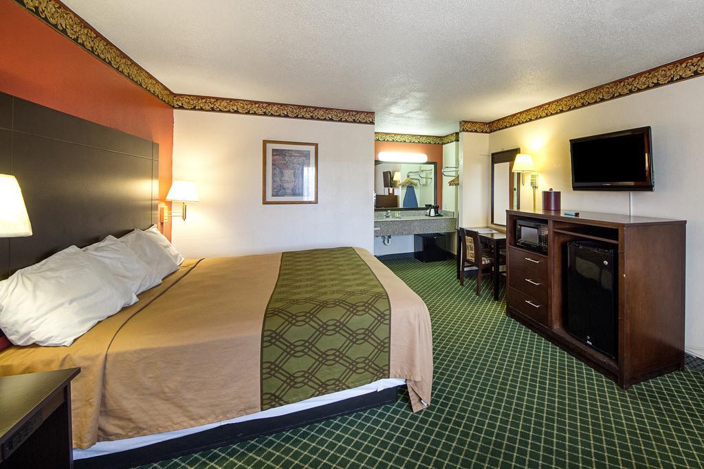 Inn Rodeway Lackland Afb - Seaworld San Antonio