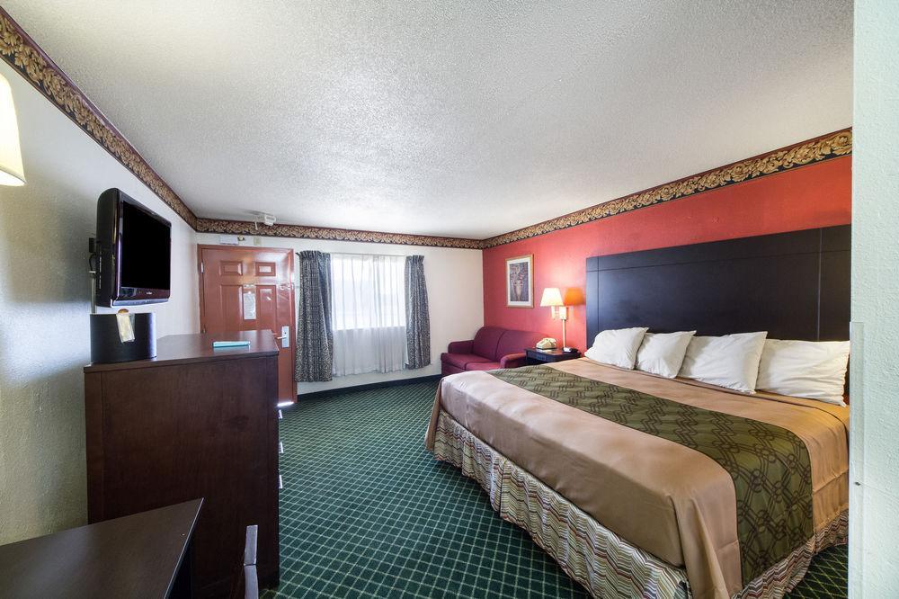 Inn Rodeway Lackland Afb - Seaworld San Antonio