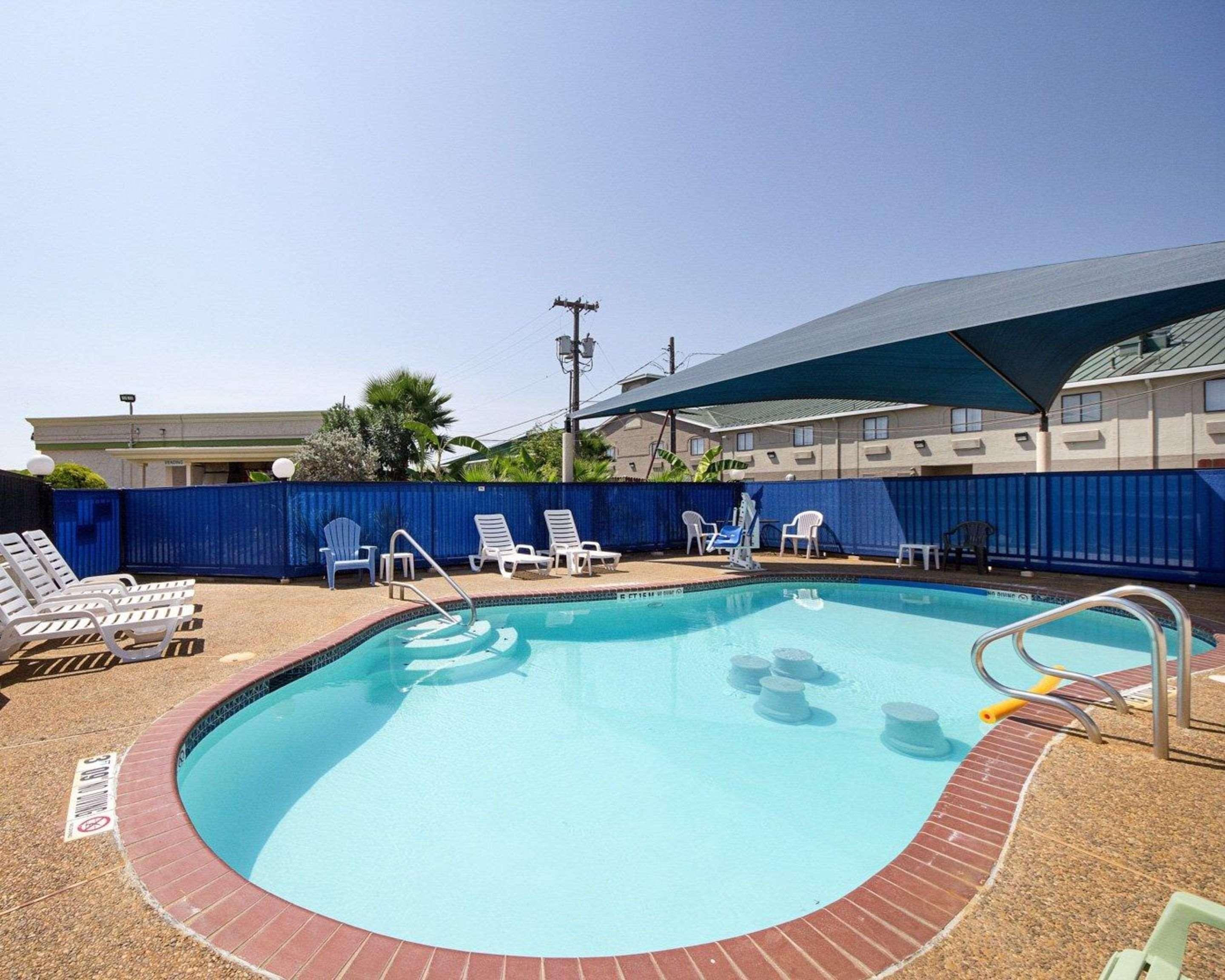 Rodeway Lackland Afb - Seaworld 2*