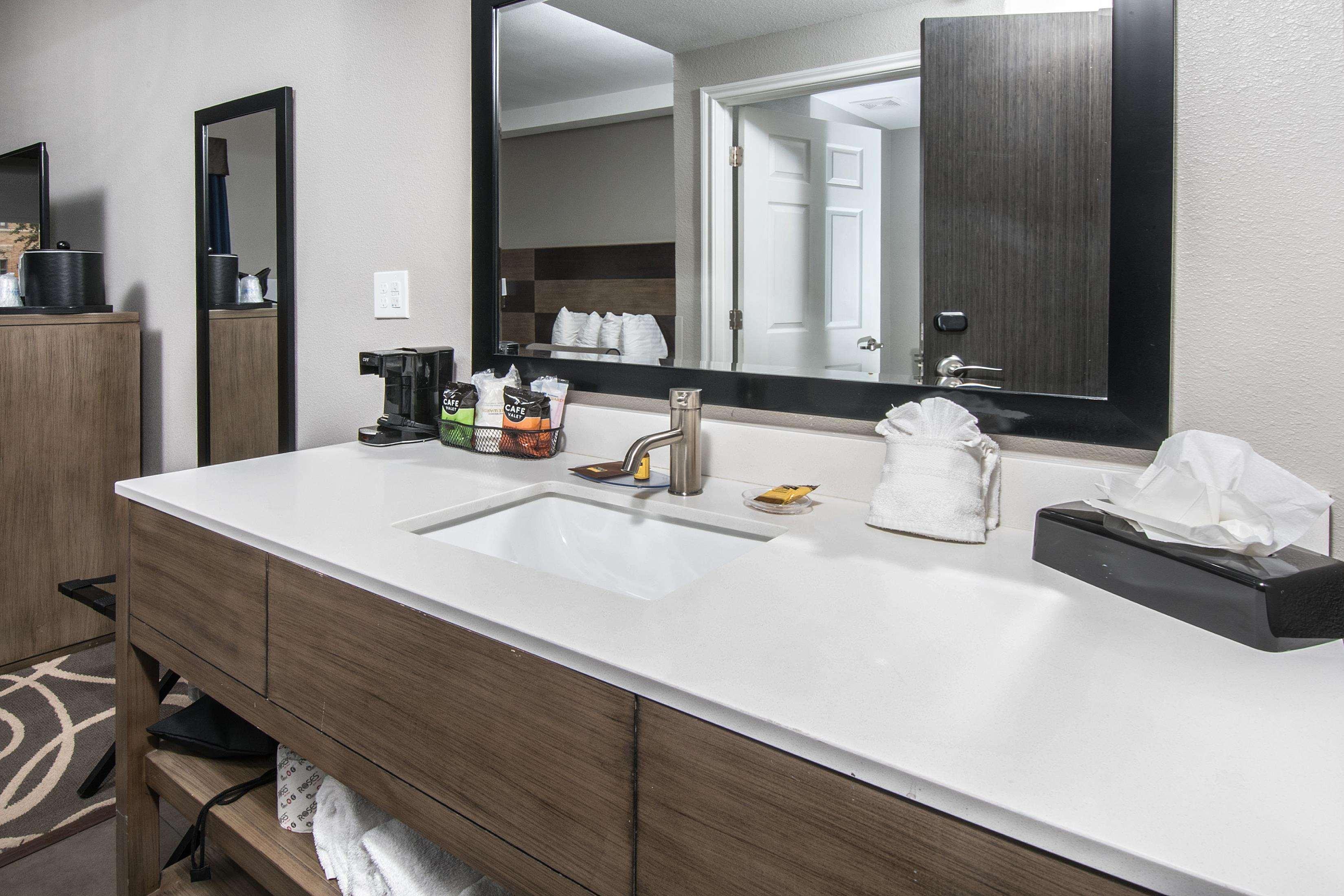 Best Western Plus Downtown North Hotel