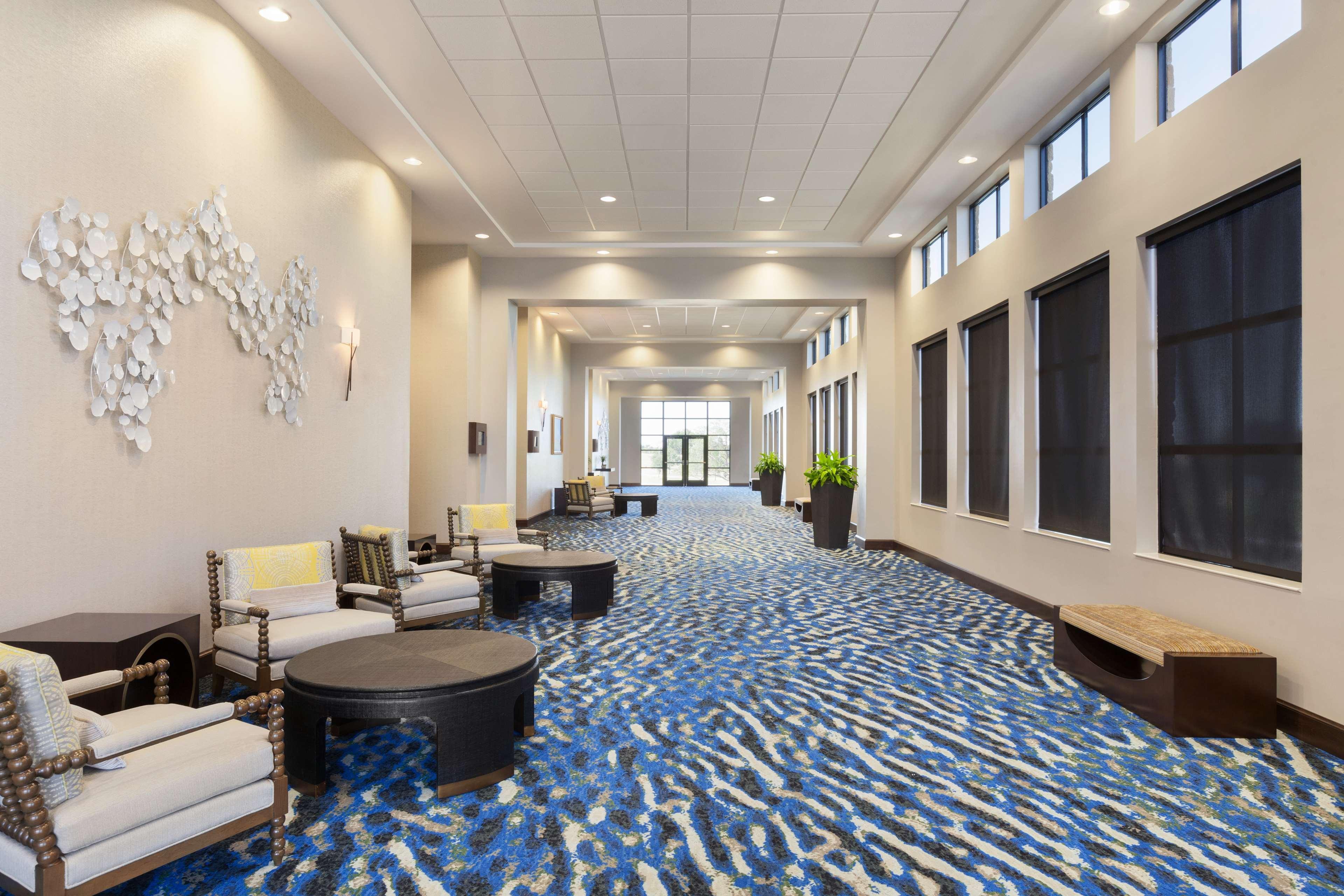 Hotel Embassy Brooks Base &