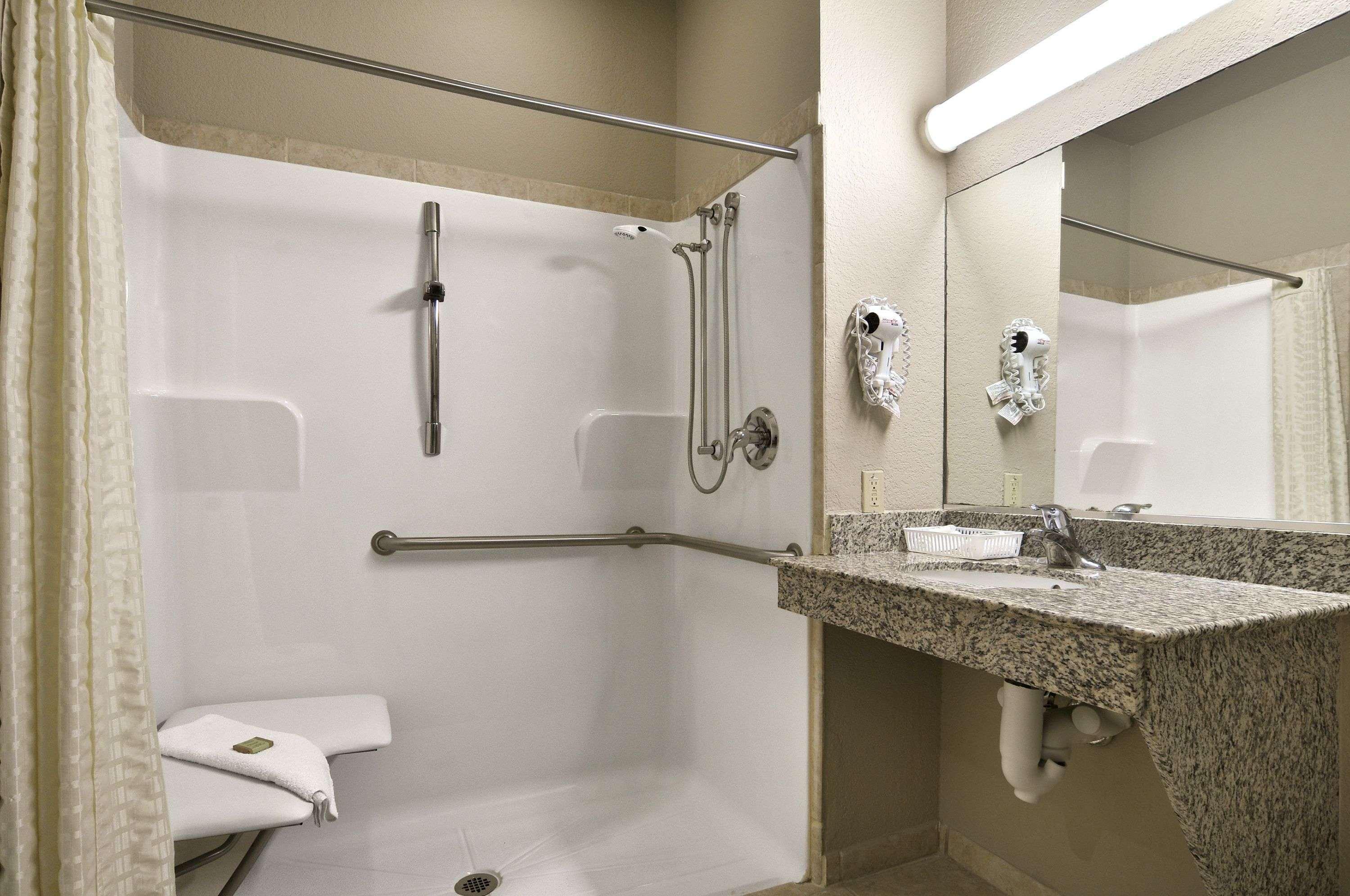 Super 8 By Wyndham San Antonio/alamodome Area Hotel San Antonio