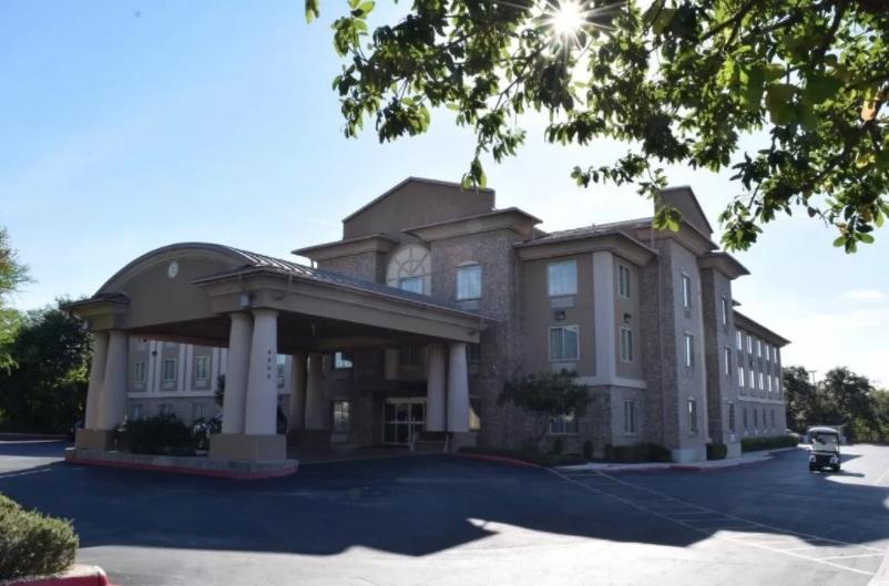 Western Medical Center North & Near Six Flags Hotel San Antonio