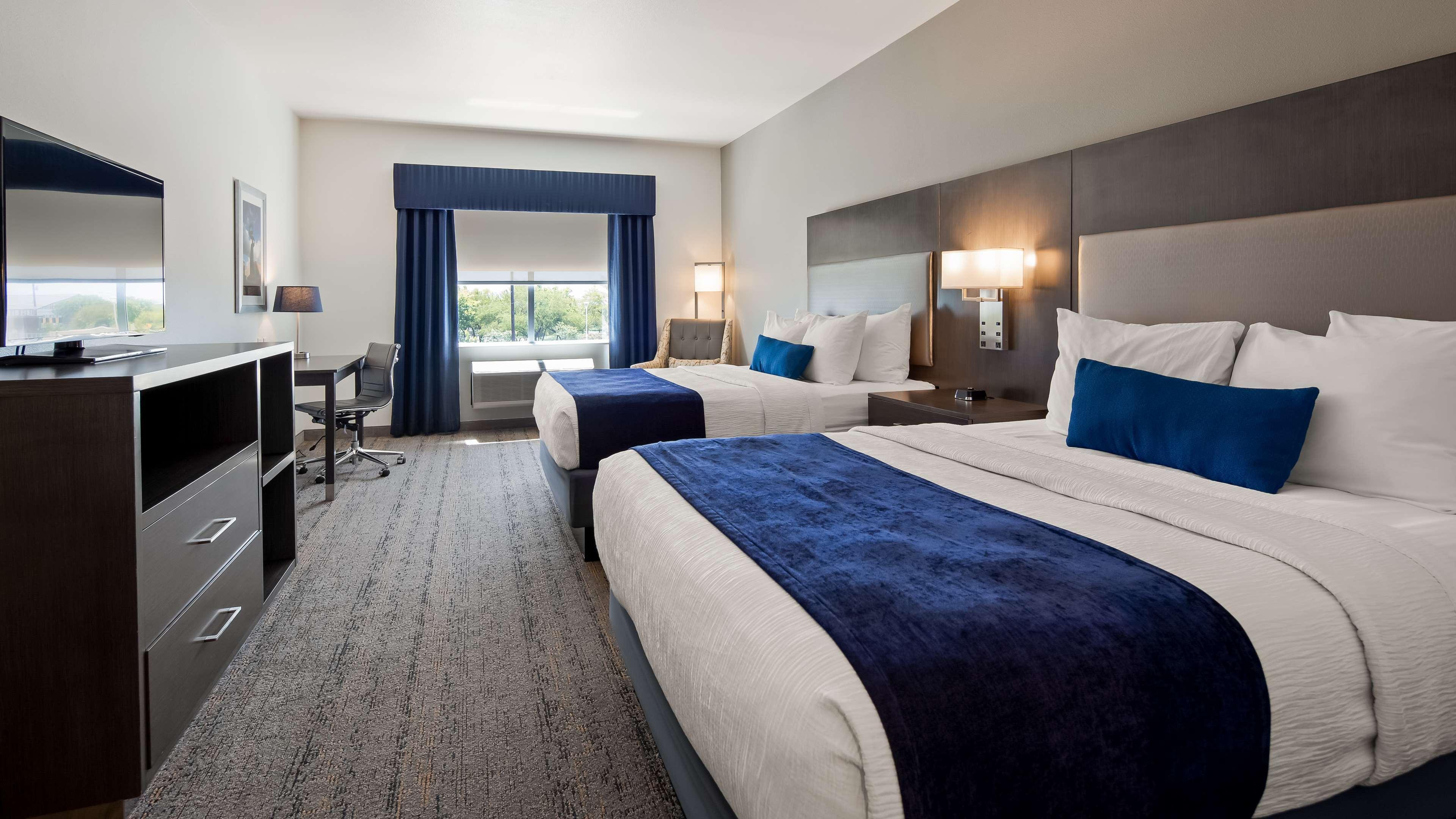 Western Roland & Hotel