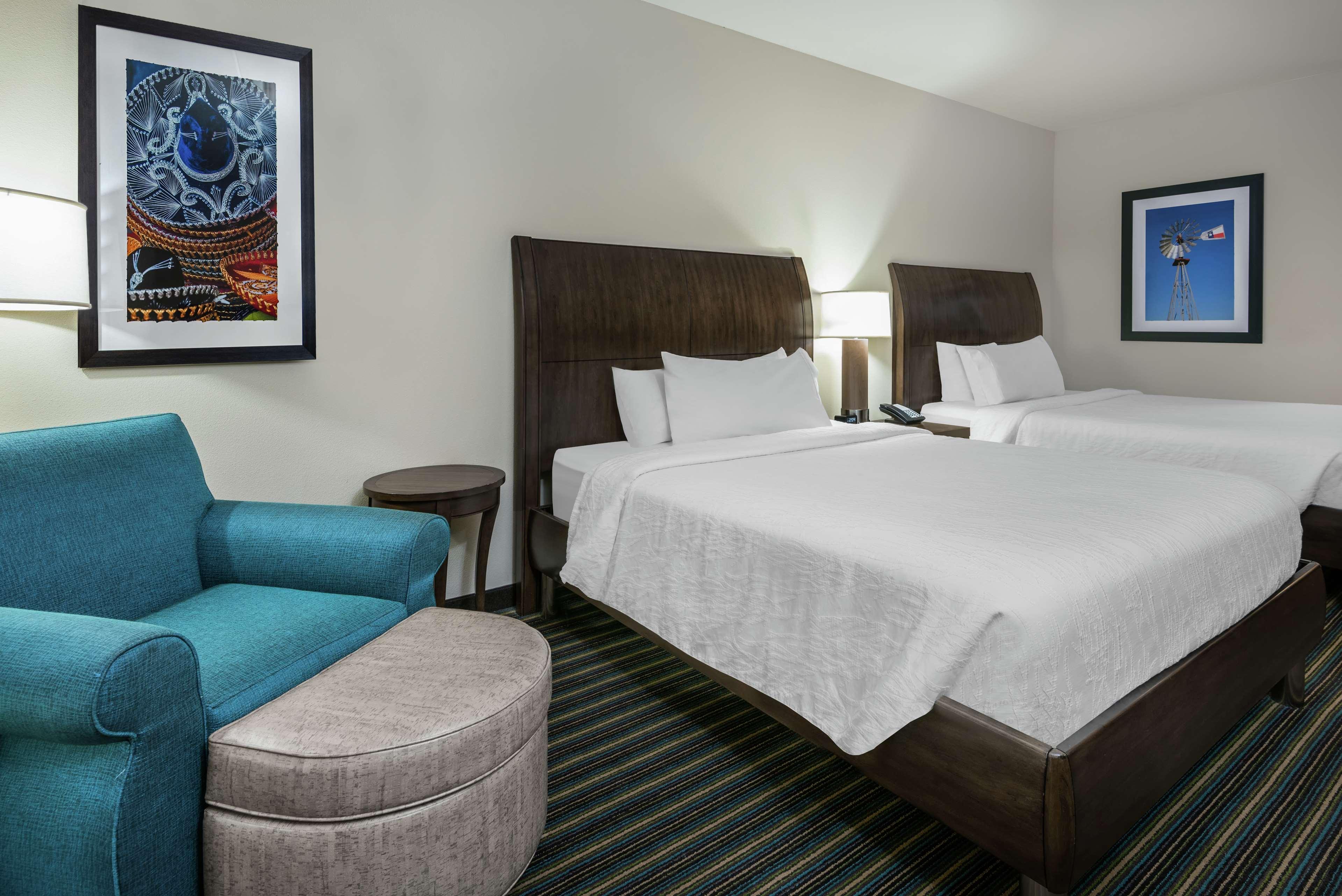 Hilton Garden San Antonio/rim Pass Drive Hotel
