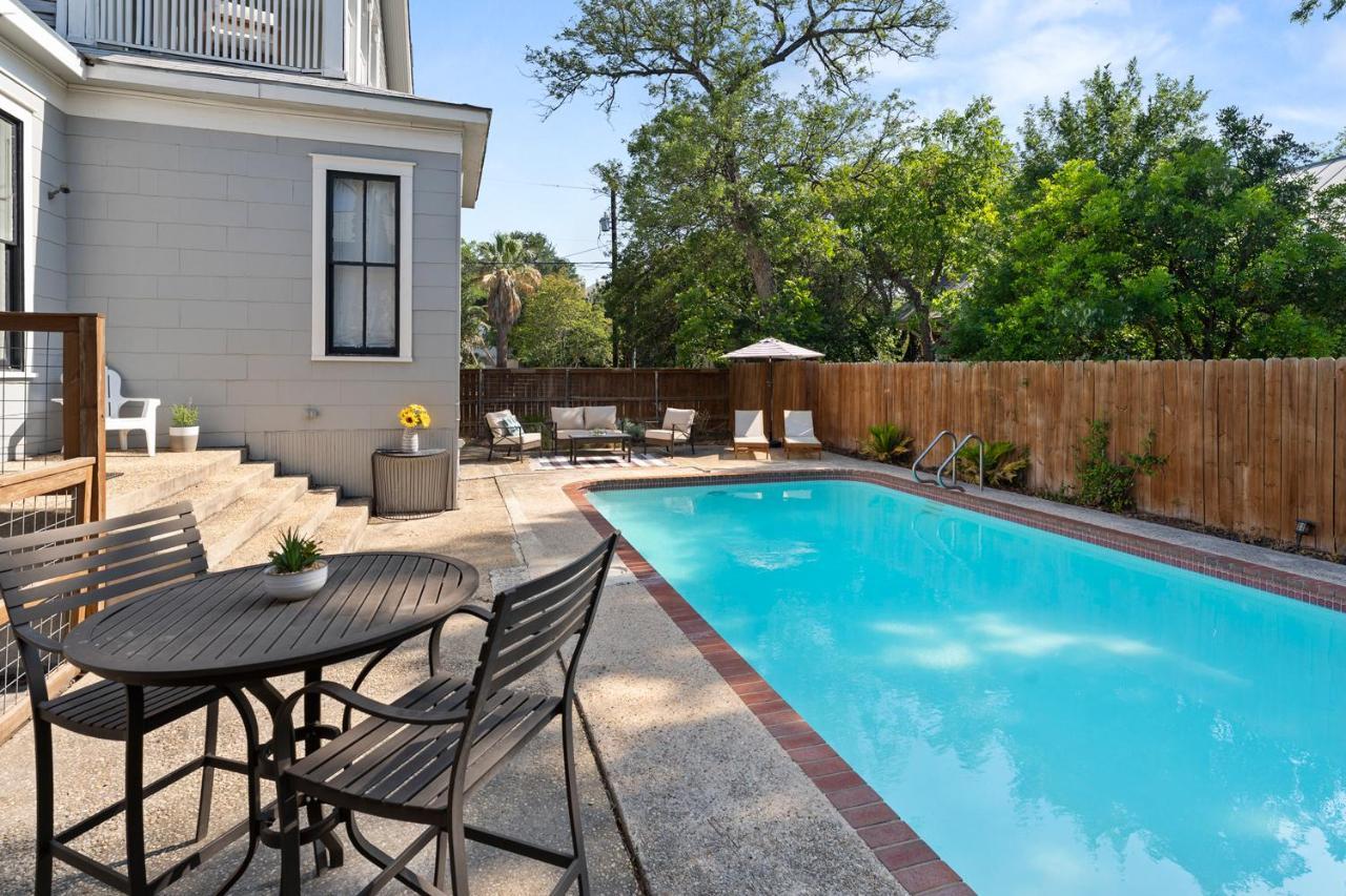 Gem, Spacious With Pool In Desirable Monte Vista Holiday home *