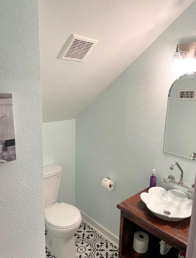 Gem, Spacious With Pool In Desirable Monte Vista *