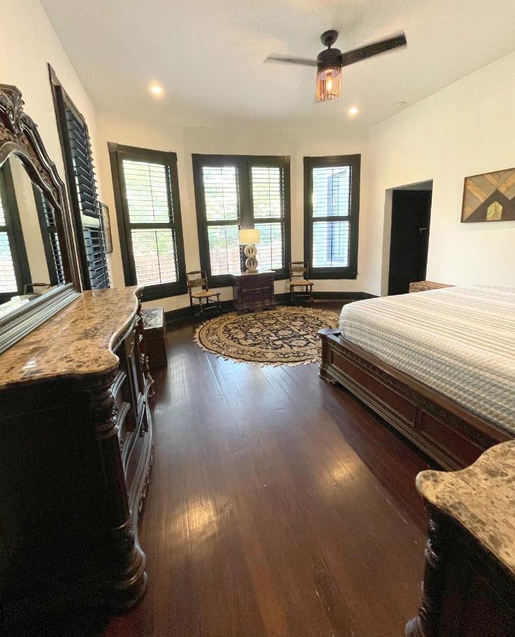 Gem, Spacious With Pool In Desirable Monte Vista * San Antonio