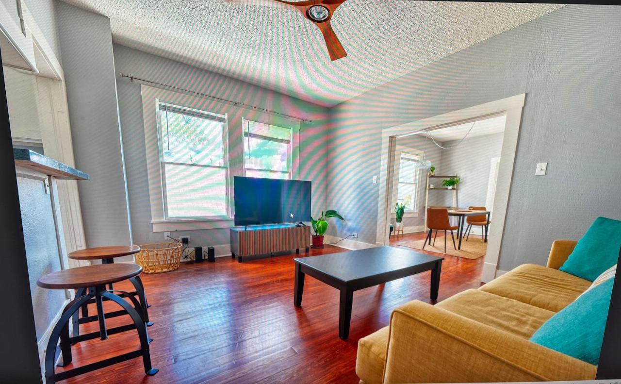 Luxury 1bd 1ba Close To Downtown