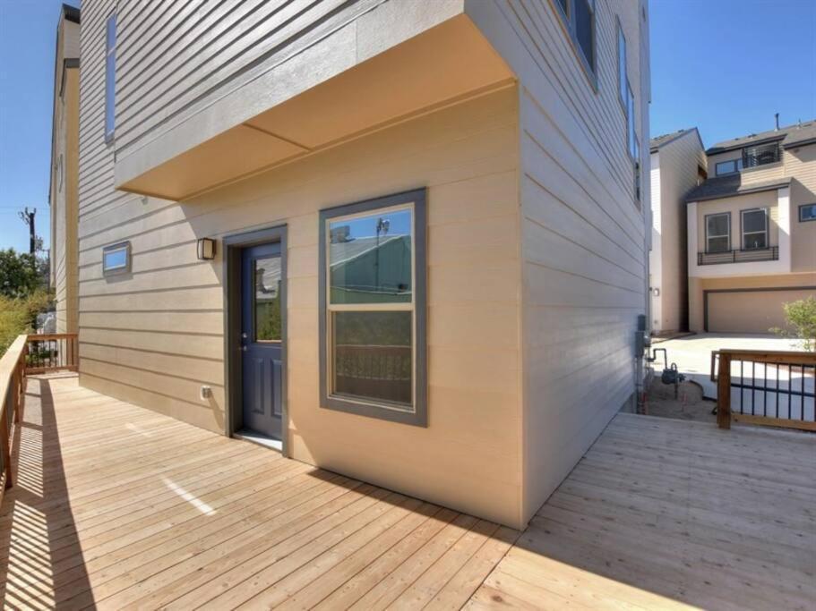 Elegant 3 Bed Walk To Riverwalk/pearl/st Mary Holiday home San Antonio