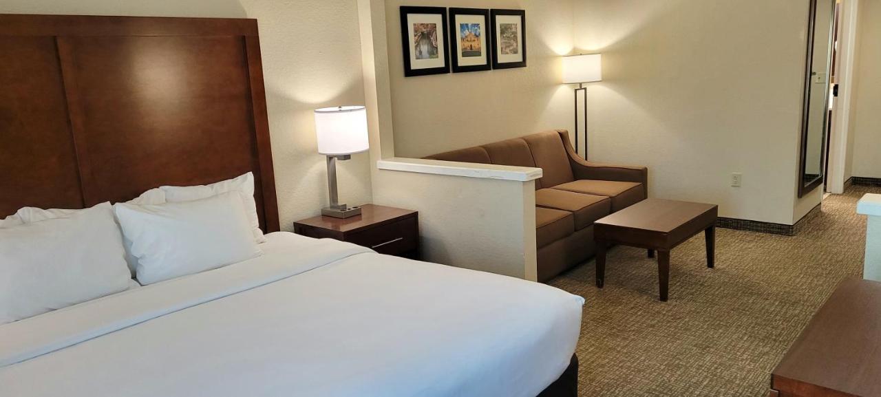 Spark By Hilton Airport