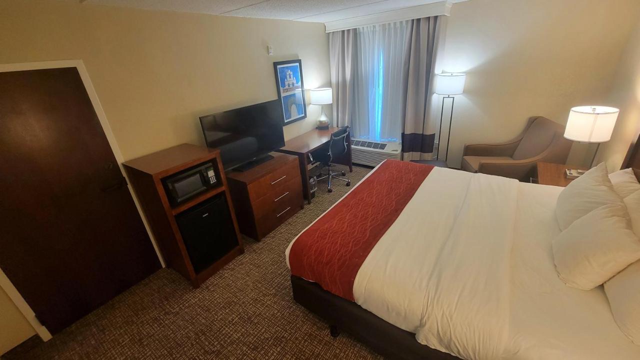 Spark By Hilton Airport Hotel