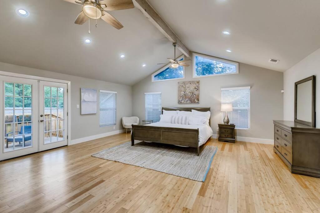 New 4 Bdrm Off St Mary's Mins To Pearl/river!