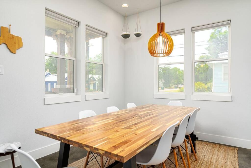 Holiday home Gr8location! Near Ft Sam Houston*riverwalk*pearl San Antonio