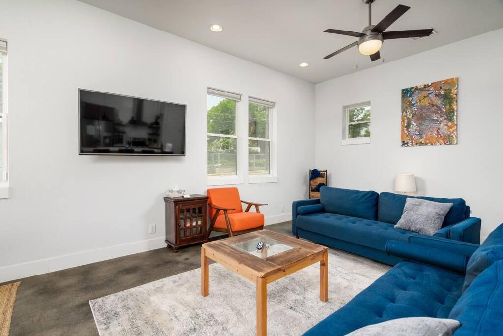 Gr8location! Near Ft Sam Houston*riverwalk*pearl Holiday home
