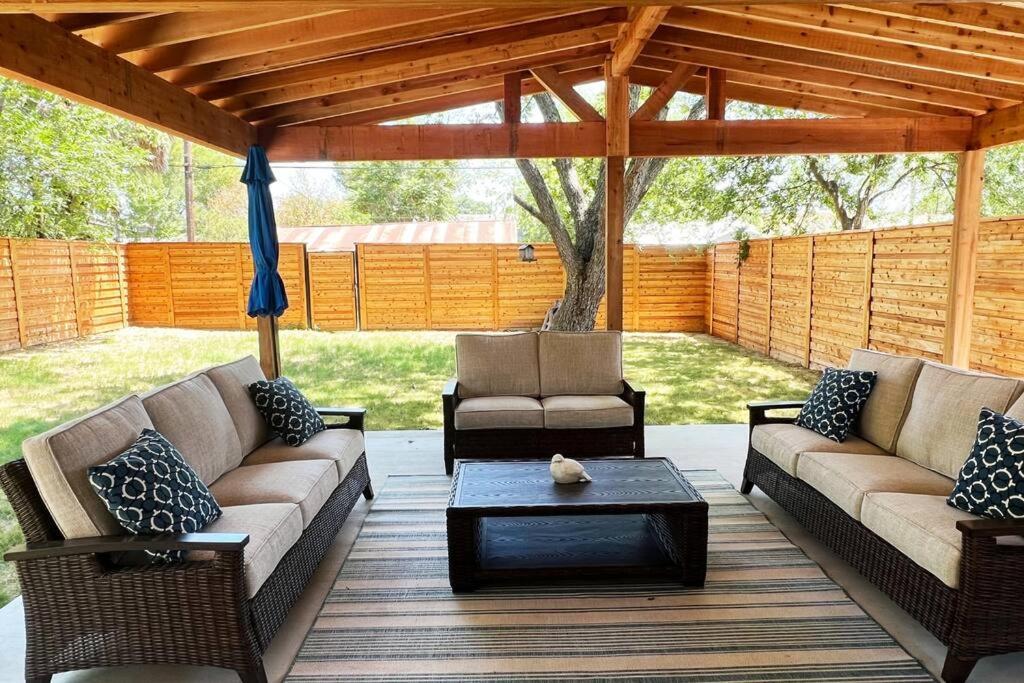 The Retreat At Rigsby-all New 3bdrm/2.5 Bath Villa *