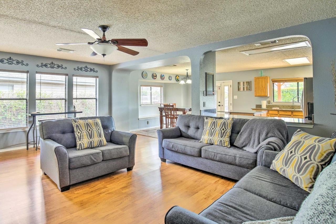 Holiday home Getaway About 18 Mi To Dtwn And Pool! *