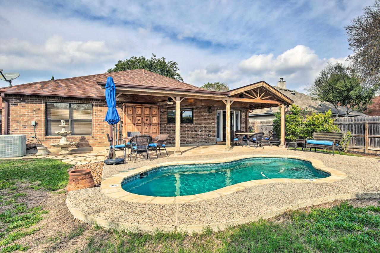 Holiday home Getaway About 18 Mi To Dtwn And Pool! San Antonio