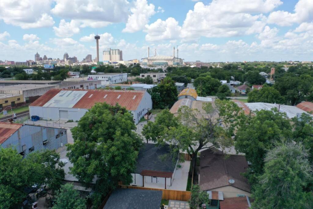 Villa Casa Fiesta-2bed/2bath 1100 Sq Ft Urban Stunner San Antonio